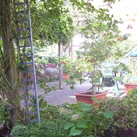 Dietlinde Apartment *